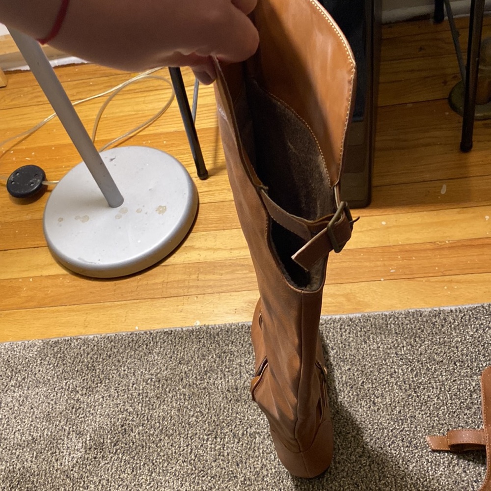 Used knee high boot - Picture 8 of 10